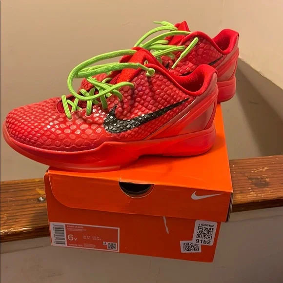 Nike | Shoes | Nike Kids Red And Green Sneakers | Poshmark display picture 3